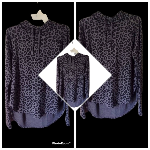 ATHLETIC WORKS®™ Black & Grey Leopard Printed Pull-Over Hooded Top - Picture 2 of 6